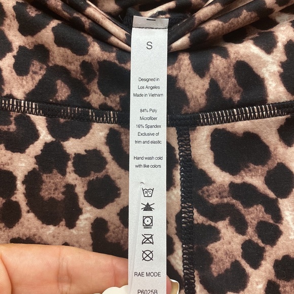 Rae Mode Cheetah Super Stretchy Leggings NEW - Picture 4 of 5